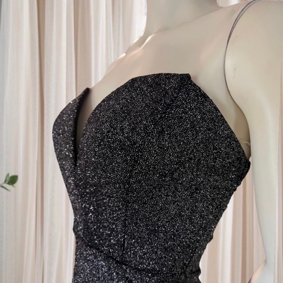 Windsor Size M | Silver Glitter  Strapless Mini Dress ( NEW WITH TAGS ) - Picture 8 of 16